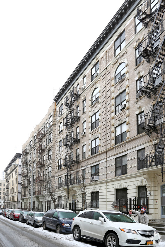 212 W 111th St, New York, NY 10026 - Apartments In New York, NY ...