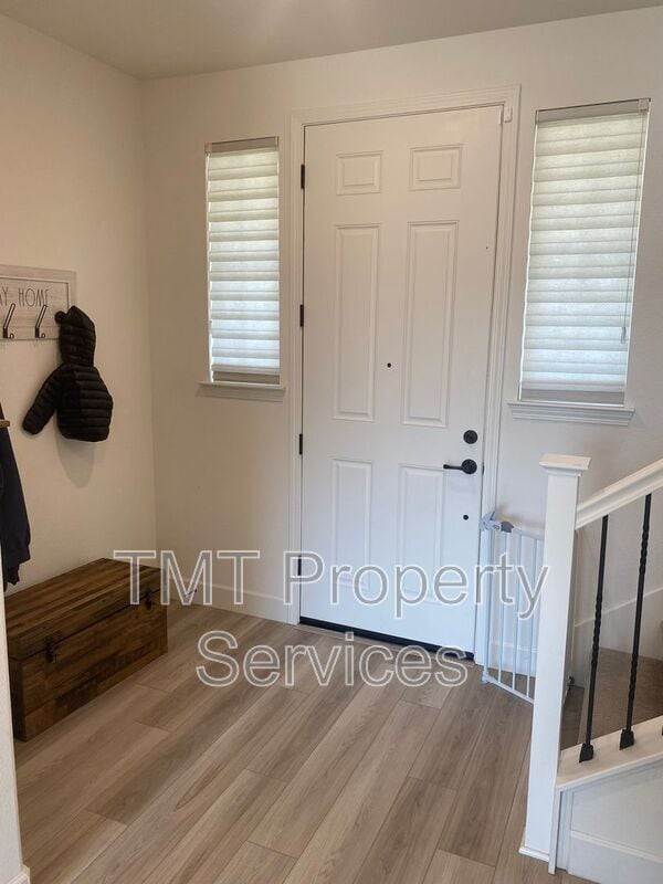 Foto del edificio - 7374 Galette Ct