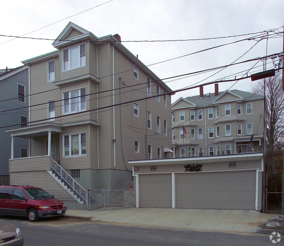 Primary Photo - 423-425 Division St