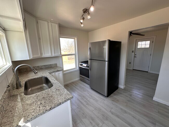 Cocina - 1134 Brighton St