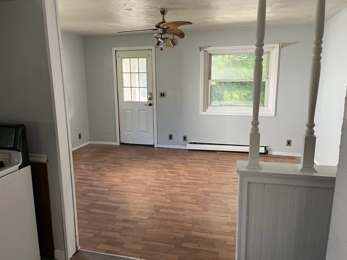 715 Railroad St Unit 2, Johnstown, PA 15901 Apartments in Johnstown