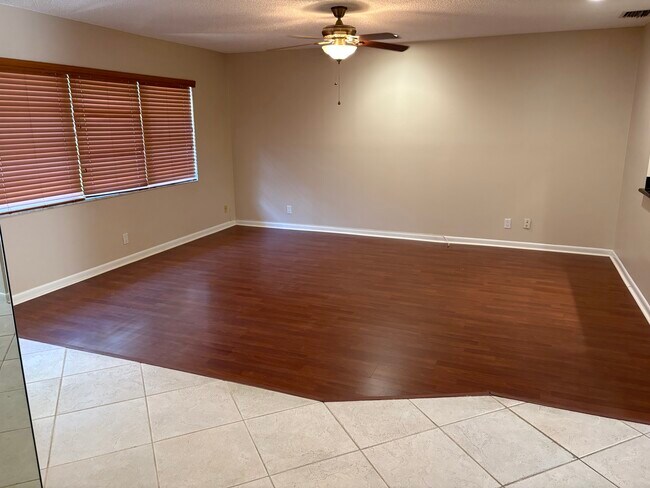 Foto del edificio - 3951 NE 17th Ave