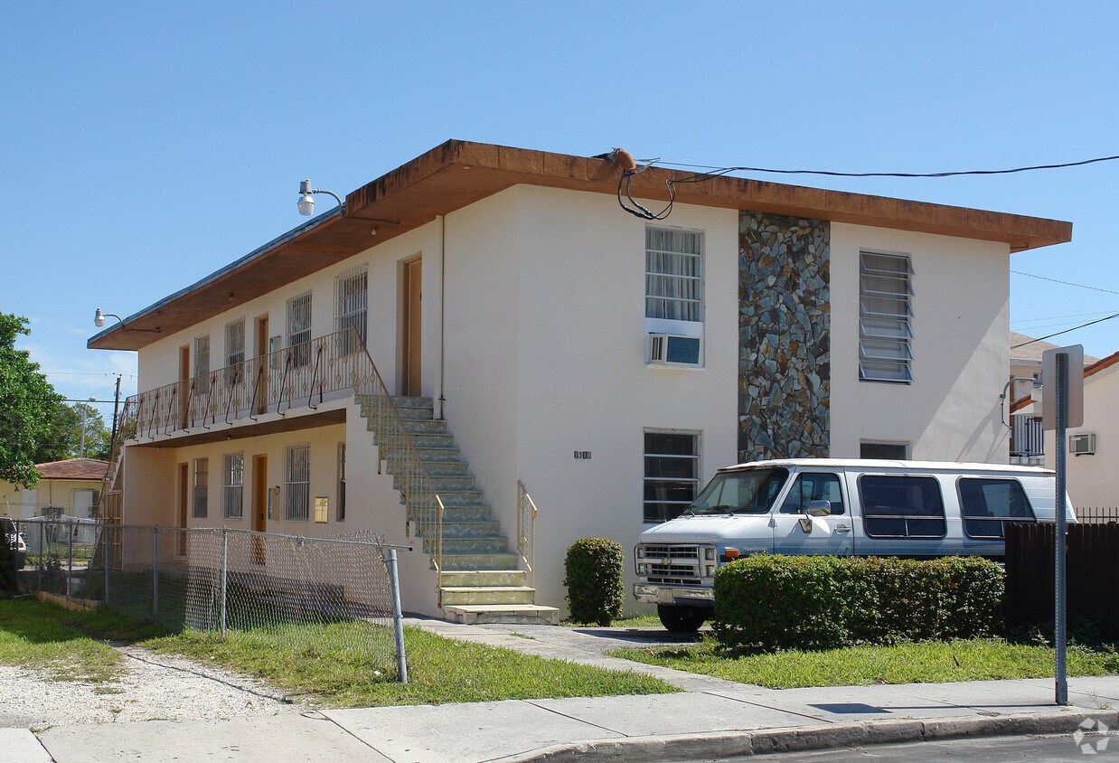 Building Photo - 1319 NW 3rd St