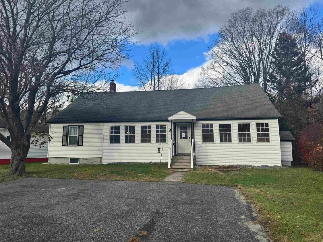 Primary Photo - 10 Meadow St