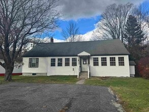 Building Photo - 10 Meadow St