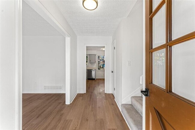 Foto del edificio - 444 Wellington Way