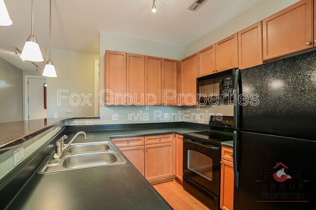 Foto del edificio - 1101 W 1st St