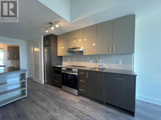 Building Photo - 188 Fairview Mall Dr