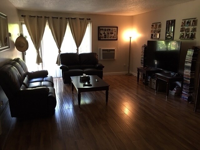 Building Photo - The Brentwood