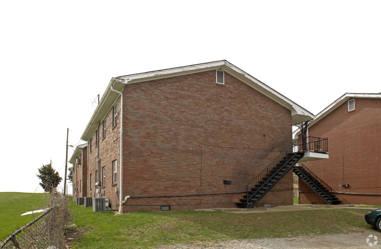 Building Photo - 25-28 York Port Dr