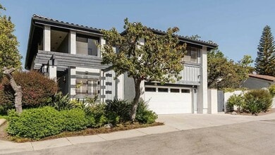 Building Photo - 17273 Avenida de la Herradura