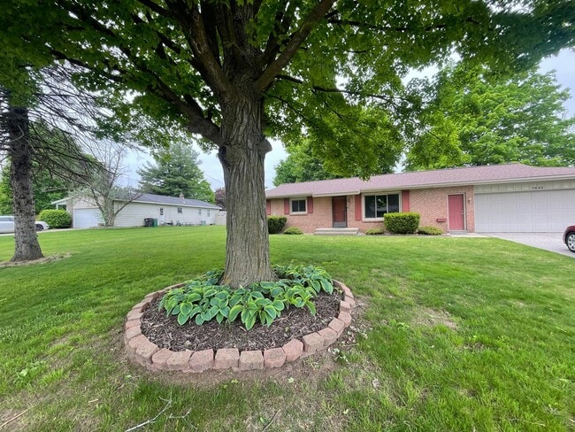 Building Photo - Ranch located in Jenison School District