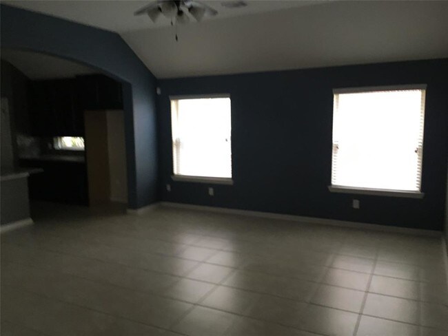 Building Photo - 13307 Canton Cliff Ct
