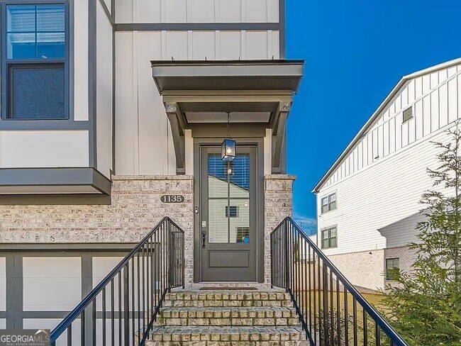 Foto del edificio - 1135 Provence Ln