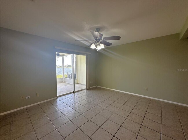 Foto del edificio - 26310 Rampart Blvd