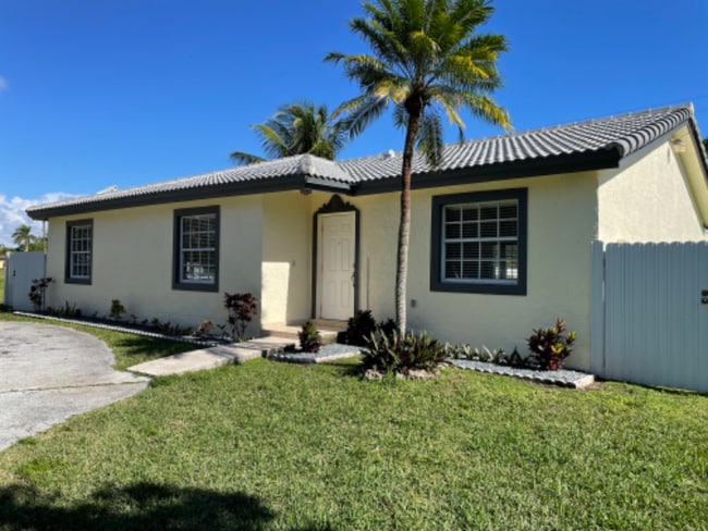 Foto del edificio - 9140 SW 169th Terrace