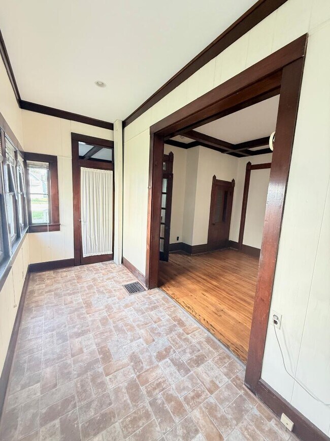 Foto del edificio - 1603 E Oak St