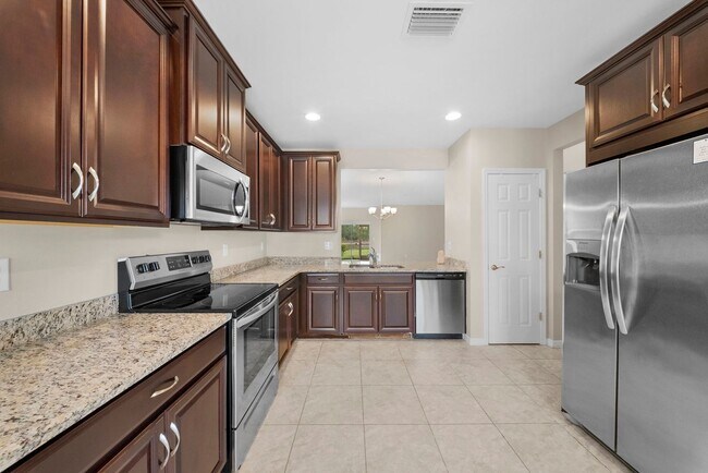 Foto del edificio - Newer-construction 3-bedroom, 2-bath home in Fort Myers