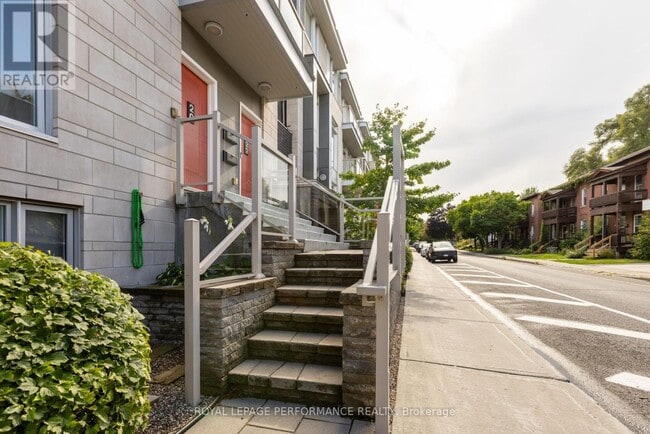 Building Photo - 22 Holmwood Ave