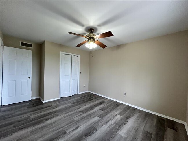 Foto del edificio - 108 Cunningham Ln