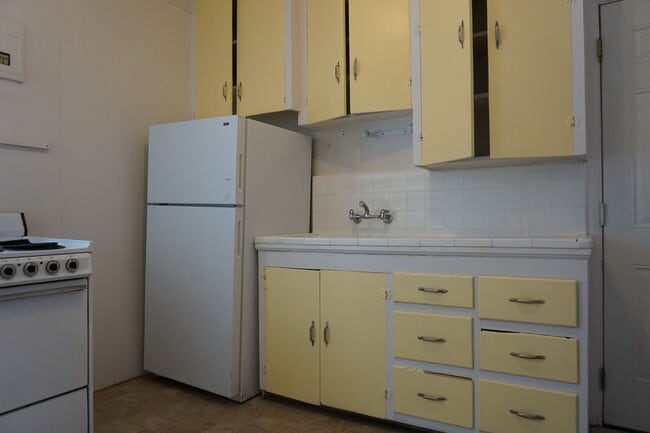 Building Photo - 635 E 100 S