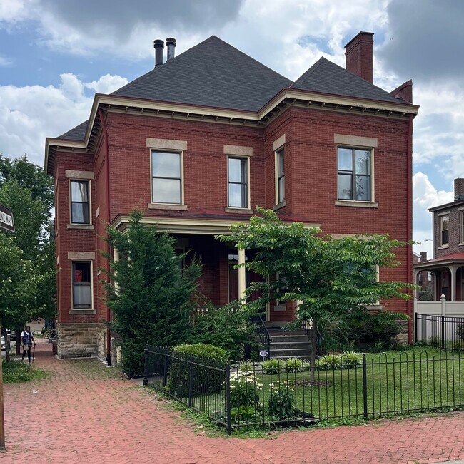 Building Photo - 1114 Bidwell St