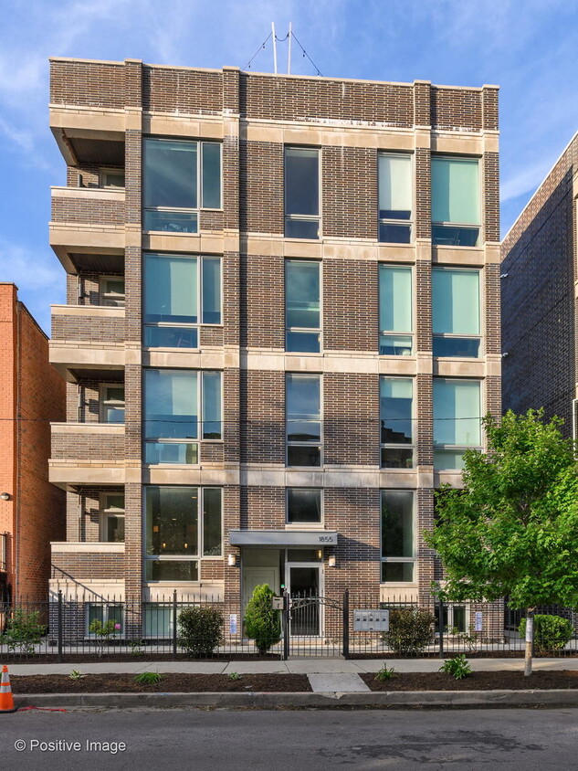 Primary Photo - 1855 N Winnebago Ave
