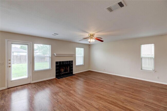 Foto del edificio - 16712 Hamilton Point Cir