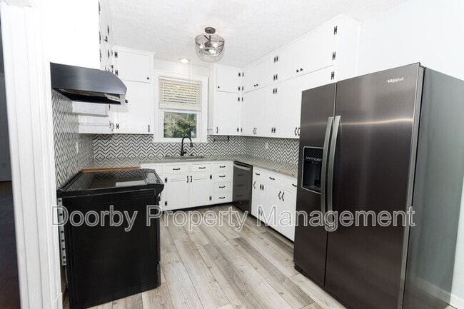 Building Photo - 408 Frazier Dr