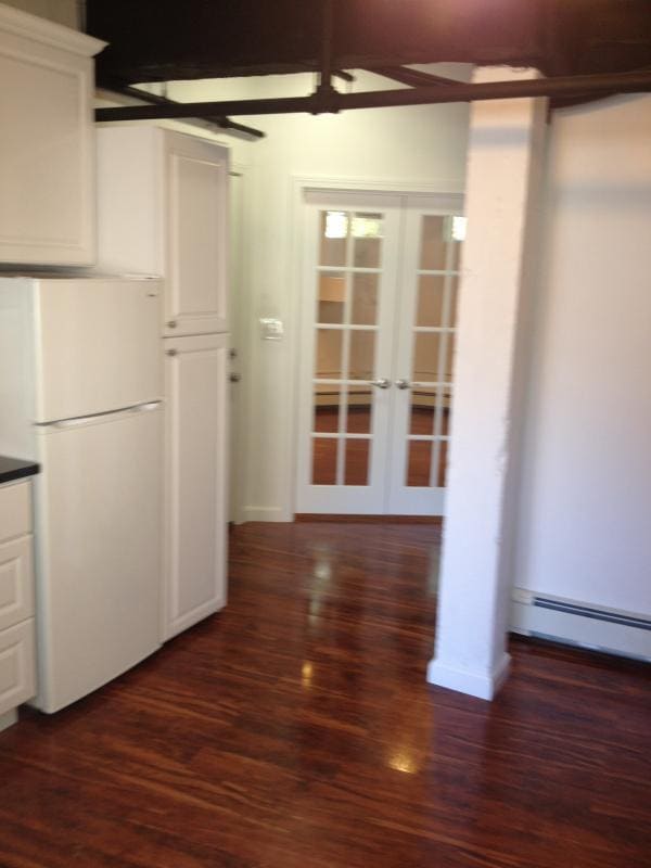 Building Photo - 121 Park Dr