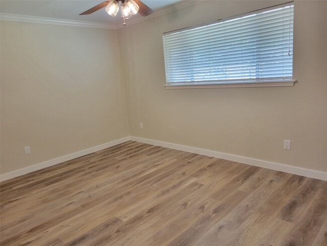 Building Photo - 1409 Drexel Dr