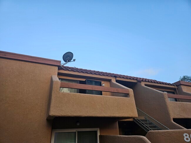 Building Photo - 1400 W Edgehill Rd