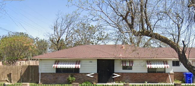 Building Photo - 2569 S Walnut Ave