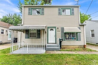 Building Photo - 13338 Bennington Ave