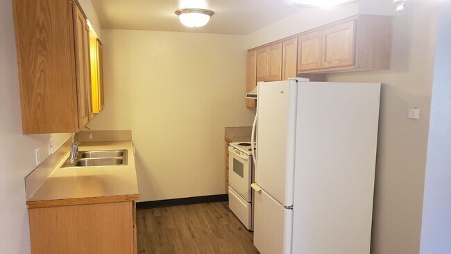 Foto del edificio - 2 Bedroom Duplex apartment with garage