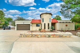 Building Photo - 6004 Pino Real Dr