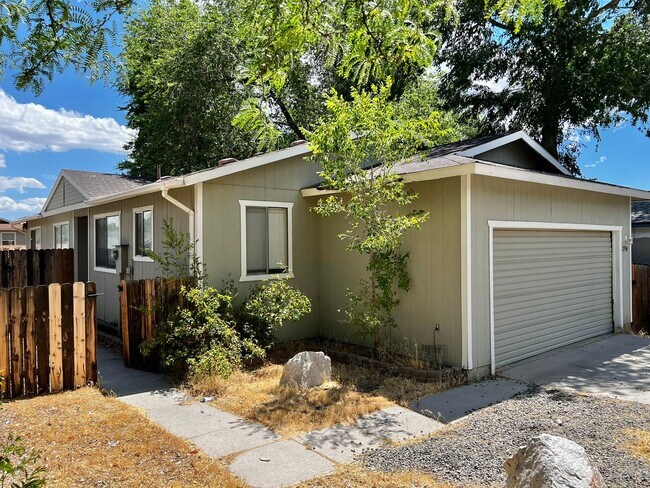 Foto del edificio - 2950 Harding Cir