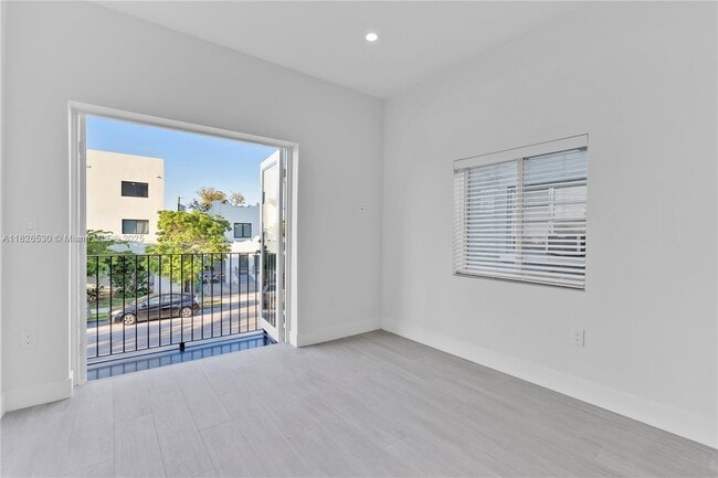 Foto del edificio - 1786 SW 9th St