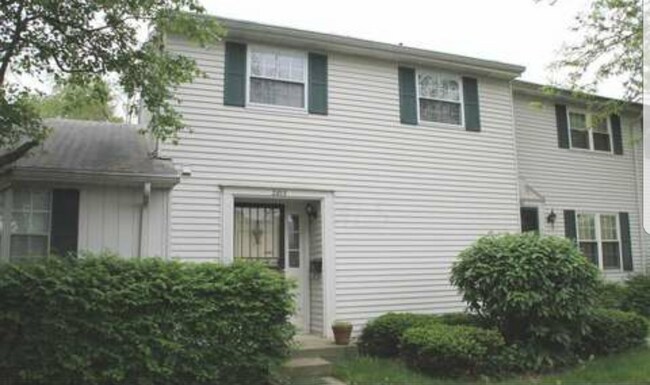 Building Photo - 2813 Avati Dr