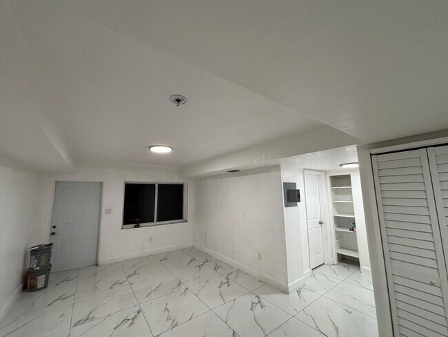 Foto del edificio - 431 N East Ave