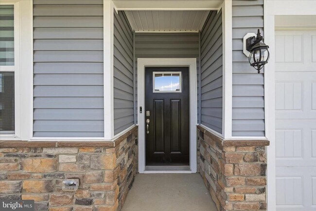 Foto del edificio - 115 Trellis View Ln