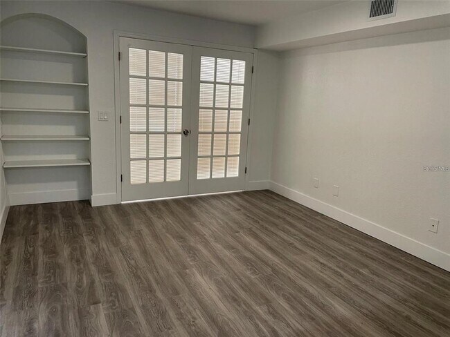 Building Photo - 824 Camargo Way