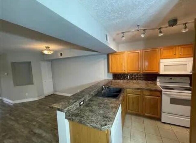 Foto del edificio - 2650 Oak Park Way