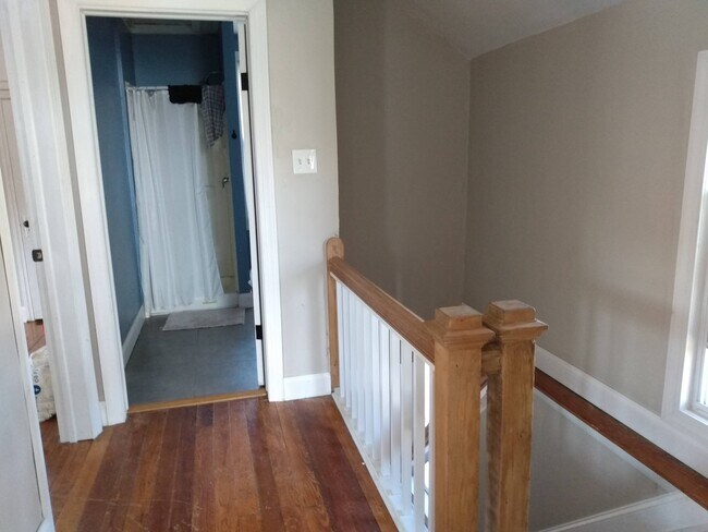 Hallway view 2 - into bathroom - 1013 Haverhill Rd