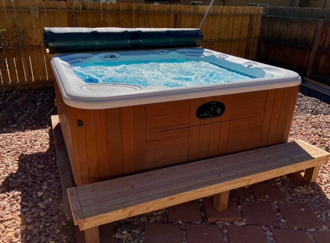 Building Photo - 1430 E Fountain Blvd