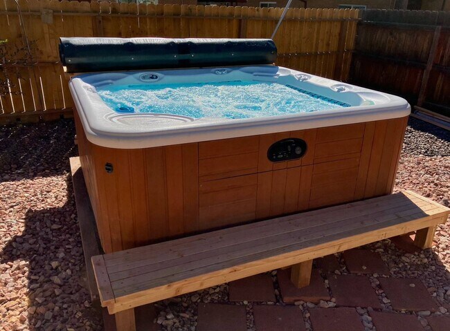 Foto del edificio - 1430 E Fountain Blvd