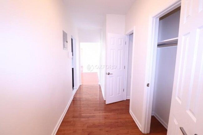 Foto del edificio - 2 bedroom in Queens NY 11354