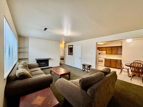 Building Photo - 855 E 700 N