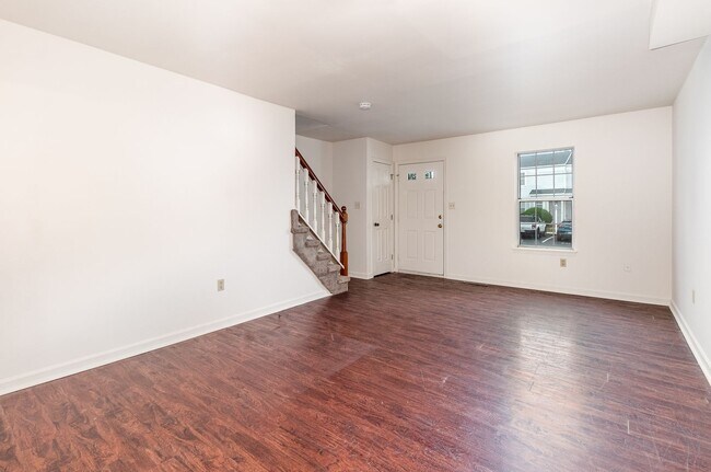 Foto del edificio - 767 Old Silver Springs Rd