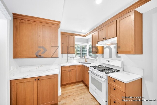 Foto del edificio - 5185 Olivewood Ave